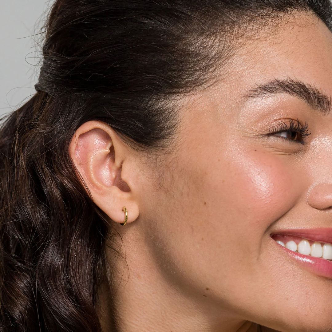 Women’s Huggie Earrings – Mini Gold Design